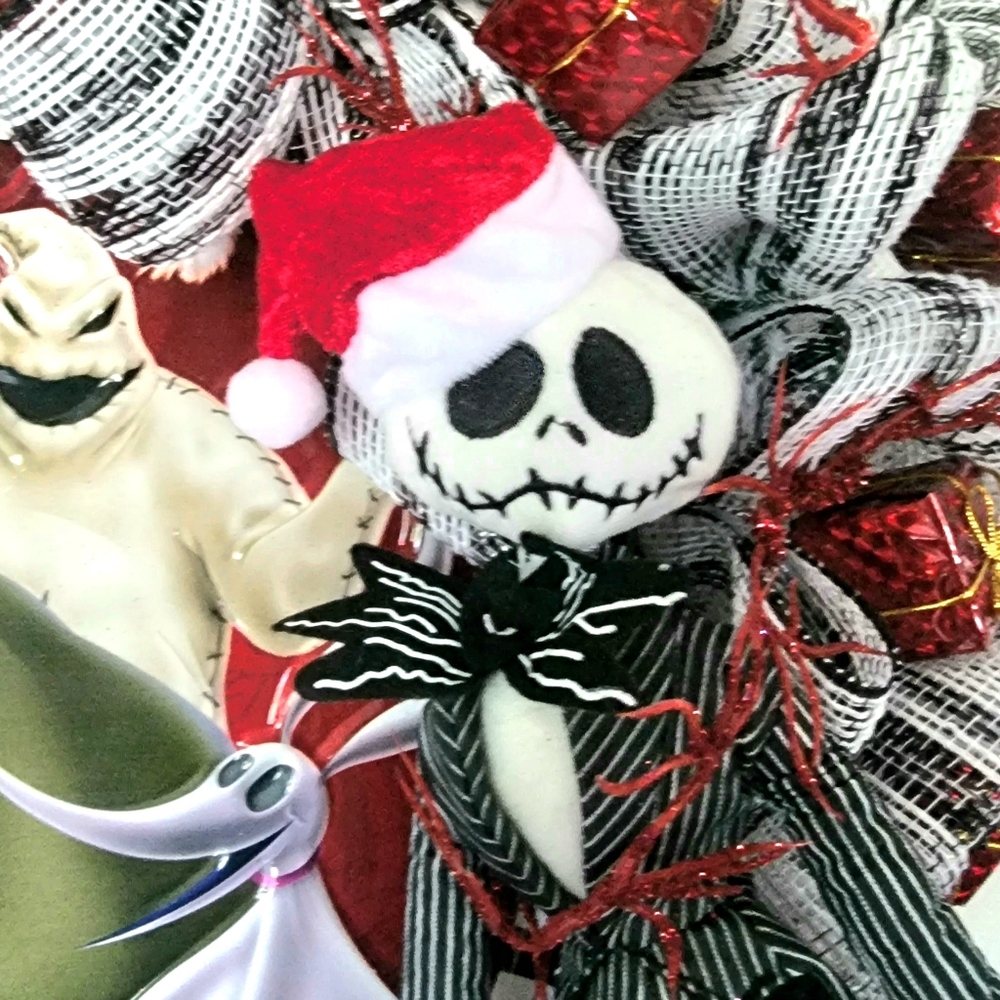 Host Pick Nightmare Before Christmas Wreath Genuine Disney Doll Plaque Deco Mesh - Picture 4 of 12